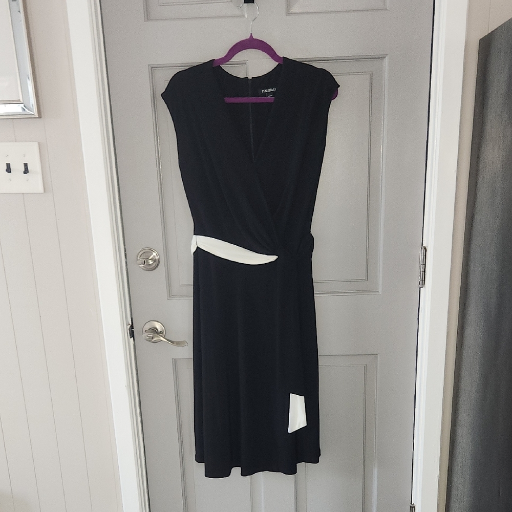 Roz & Ali Faux Wrap Black and White Midi Dress Sz. 16